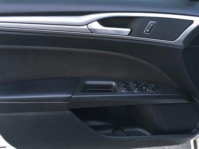 2020 Ford Fusion SE - Photo 6 - Santa Ana, CA 92704