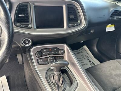 2022 Dodge Challenger GT - Photo 17 - Santa Ana, CA 92704