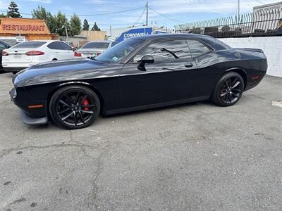 2022 Dodge Challenger GT - Photo 2 - Santa Ana, CA 92704