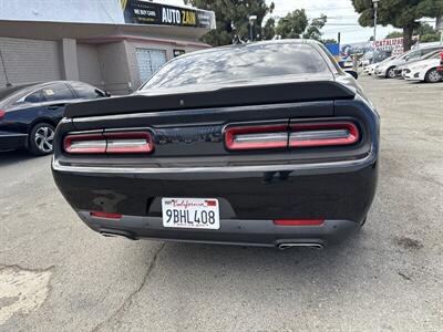 2022 Dodge Challenger GT - Photo 8 - Santa Ana, CA 92704