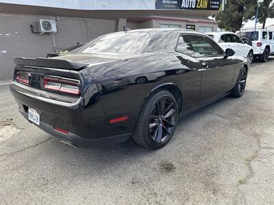 2022 Dodge Challenger GT - Photo 9 - Santa Ana, CA 92704