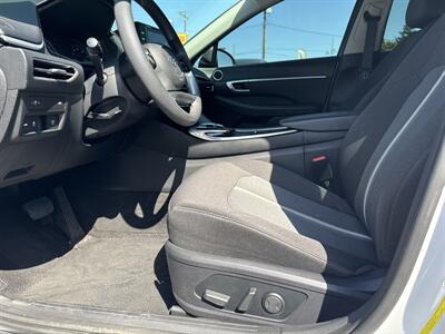 2021 Hyundai SONATA SEL - Photo 10 - Santa Ana, CA 92704
