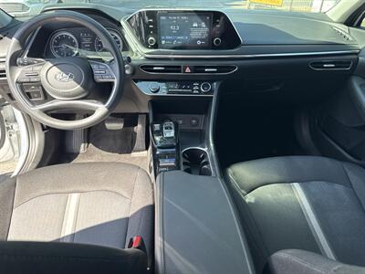 2021 Hyundai SONATA SEL - Photo 12 - Santa Ana, CA 92704
