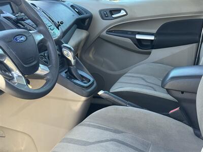 2016 Ford Transit Connect XLT   - Photo 11 - Santa Ana, CA 92704