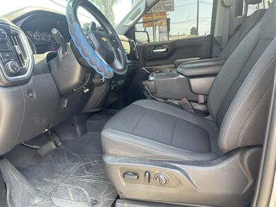 2021 Chevrolet Silverado 1500 LT - Photo 11 - Santa Ana, CA 92704