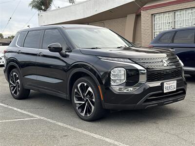 2022 Mitsubishi Outlander ES - Photo 2 - Santa Ana, CA 92704