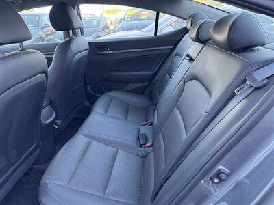 2017 Hyundai ELANTRA Limited - Photo 11 - Santa Ana, CA 92704