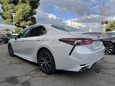 2023 Toyota Camry Hybrid SE - Photo 2 - Santa Ana, CA 92704