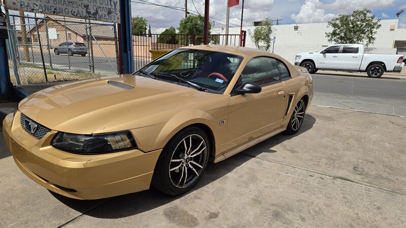 2000 Ford Mustang GT  