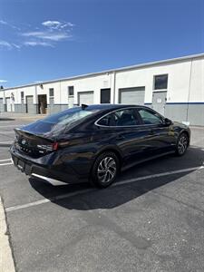 2026 Hyundai Sonata Blue   - Photo 4 - Canoga Park, CA 91304