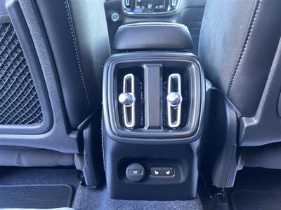 2022 Volvo XC40 T5 R-Design   - Photo 17 - Coal Township, PA 17866