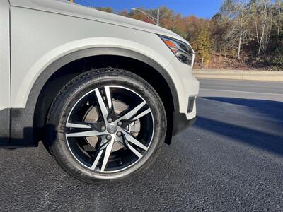 2022 Volvo XC40 T5 R-Design   - Photo 10 - Coal Township, PA 17866