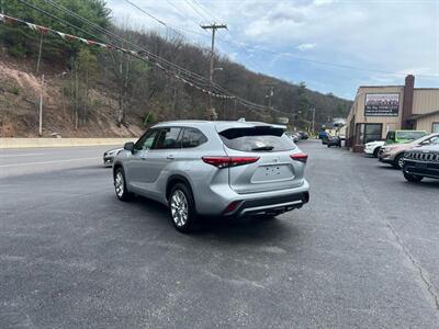 2020 Toyota Highlander Limited   - Photo 5 - Coal Township, PA 17866