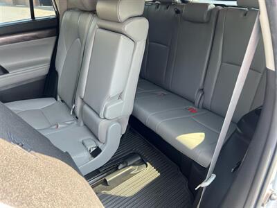 2020 Toyota Highlander Limited   - Photo 13 - Coal Township, PA 17866
