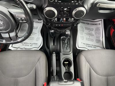2017 Jeep Wrangler Sport S   - Photo 18 - Coal Township, PA 17866
