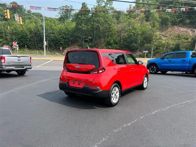 2020 Kia Soul LX - Photo 3 - Coal Township, PA 17866