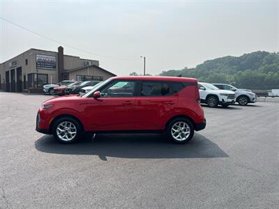 2020 Kia Soul LX - Photo 5 - Coal Township, PA 17866
