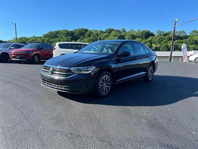 2024 Volkswagen Jetta SE   - Photo 6 - Coal Township, PA 17866