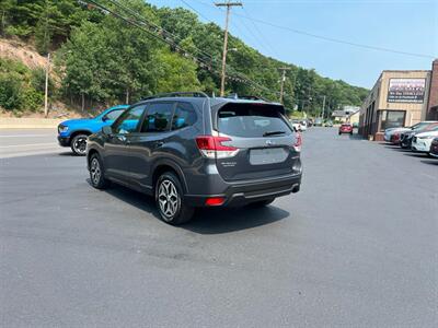 2023 Subaru Forester Premium   - Photo 4 - Coal Township, PA 17866