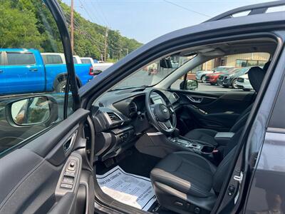 2023 Subaru Forester Premium   - Photo 11 - Coal Township, PA 17866
