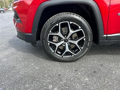 2025 Jeep Compass Limited   - Photo 8 - Coal Township, PA 17866