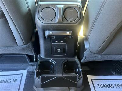 2021 Jeep Gladiator Overland   - Photo 12 - Coal Township, PA 17866
