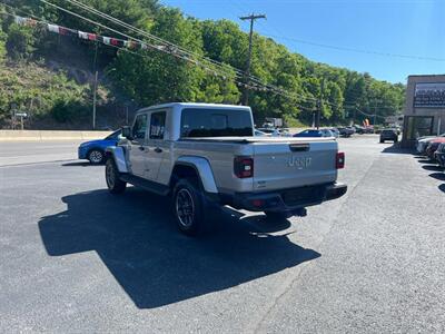 2021 Jeep Gladiator Overland   - Photo 5 - Coal Township, PA 17866