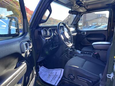 2023 Jeep Wrangler Sport S - Photo 11 - Coal Township, PA 17866