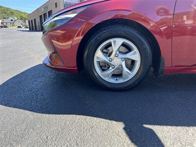2022 Hyundai ELANTRA SE - Photo 9 - Coal Township, PA 17866