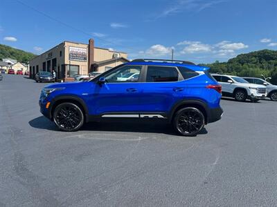 2022 Kia Seltos Nightfall   - Photo 5 - Coal Township, PA 17866