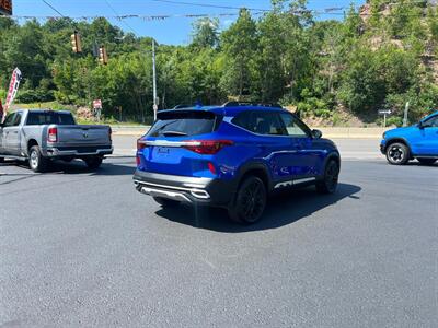 2022 Kia Seltos Nightfall   - Photo 3 - Coal Township, PA 17866
