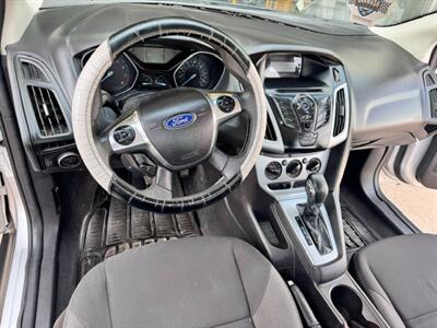 2012 Ford Focus SE   - Photo 12 - Andrews, TX 79714