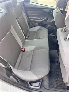 2012 Ford Focus SE   - Photo 3 - Andrews, TX 79714