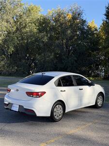 2018 Kia Rio LX - Photo 4 - Farmington, NM 87401