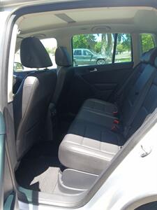 2011 Volkswagen Tiguan S 4Motion   - Photo 11 - Farmington, NM 87401