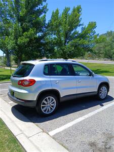 2011 Volkswagen Tiguan S 4Motion   - Photo 2 - Farmington, NM 87401
