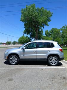 2011 Volkswagen Tiguan S 4Motion   - Photo 4 - Farmington, NM 87401