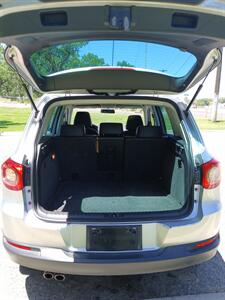 2011 Volkswagen Tiguan S 4Motion   - Photo 9 - Farmington, NM 87401
