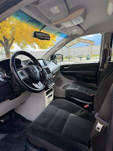 2017 Dodge Grand Caravan SE Plus - Photo 8 - Farmington, NM 87401