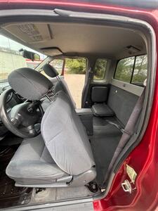 2004 Nissan Frontier XE 2dr King Cab XE   - Photo 8 - Farmington, NM 87401