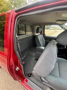 2004 Nissan Frontier XE 2dr King Cab XE   - Photo 9 - Farmington, NM 87401