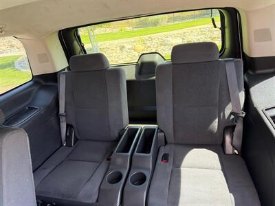 2011 GMC Yukon SLE - Photo 10 - Farmington, NM 87401