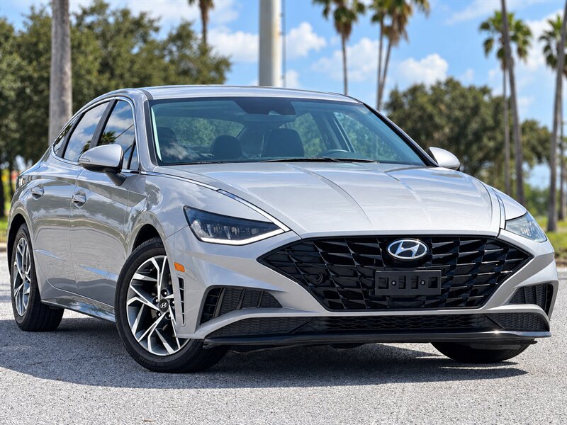 2023 Hyundai SONATA SEL - Photo 2 - Harlingen, TX 78550