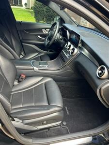 2020 Mercedes-Benz GLC GLC 300 4MATIC   - Photo 17 - Kansas City, KS 64120