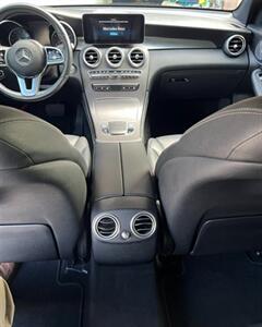 2020 Mercedes-Benz GLC GLC 300 4MATIC   - Photo 10 - Kansas City, KS 64120