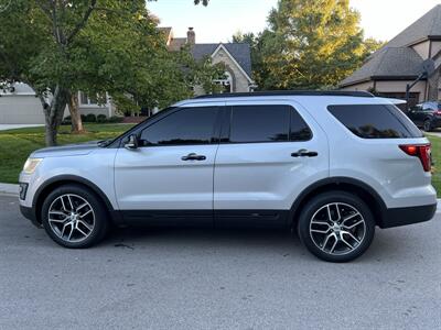 2016 Ford Explorer Sport   - Photo 8 - Kansas City, KS 64120