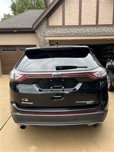 2018 Ford Edge Titanium   - Photo 8 - Kansas City, KS 64120