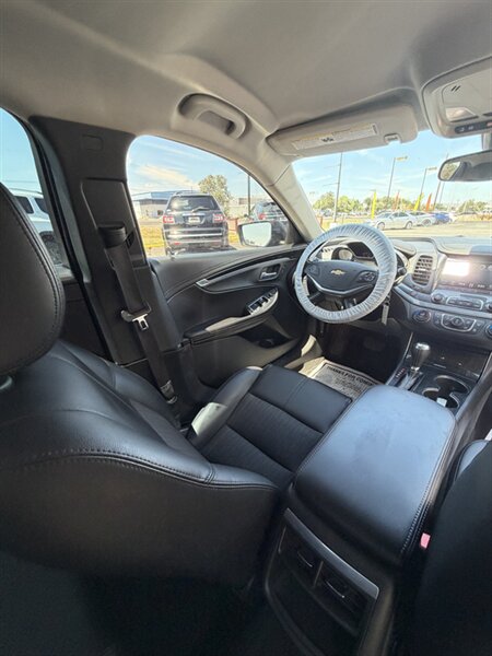 2016 Chevrolet Impala LT - Photo 10 - Las Cruces, NM 88005