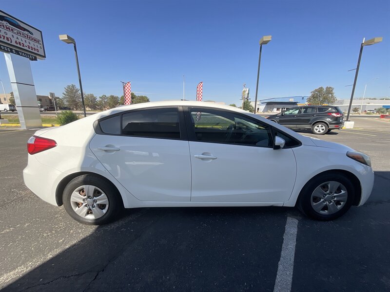 2016 Kia Forte LX - Photo 8 - Las Cruces, NM 88005