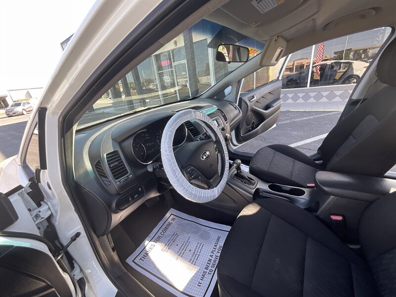 2016 Kia Forte LX - Photo 9 - Las Cruces, NM 88005